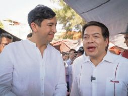 Kumamoto platica con Mario Delgado, presidente nacional de Morena. ESPECIAL