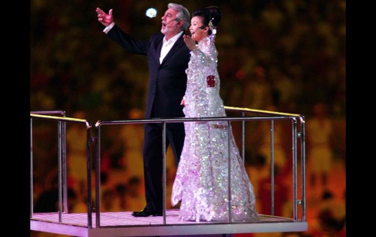 El tenor, Placido Domingo, en la ceremonia de apertura de las Olimpiadas de Beijin. MEXSPORT  /