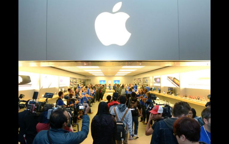 Después de tres años de investigación, la Comisión Europea determinó que Apple debe pagar 13 MDE por evasión fiscal. AP / ARCHIVO