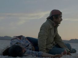 'Desierto' comienza con un viaje de esperanza en busca de una vida mejor tratando de cruzar la frontera entre México y EU. TWITTER / @desierto