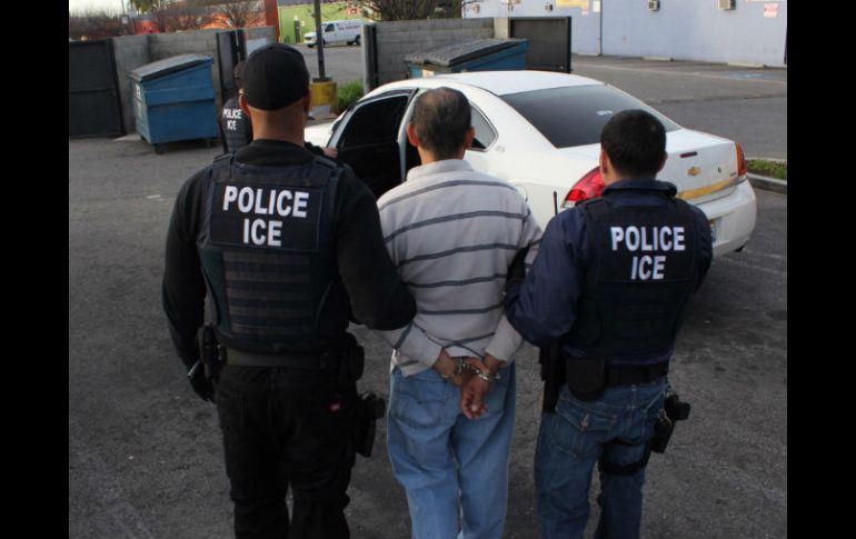 En contraste, la Oficina de Inmigración y Aduanas (ICE) deportó a 56 mil 315 personas en el mismo periodo. TWITTER / @ICEgov