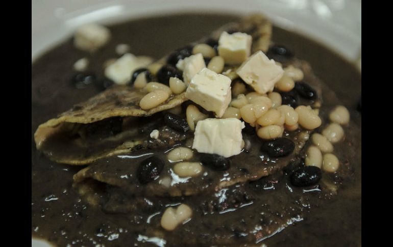 La forma más común de preparar el huitlacoche es como guisado, dentro de quesadillas o también como salsa o sopa. EL INFORMADOR / ARCHIVO