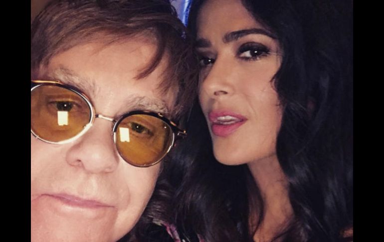 Salma subió a su cuenta de Instagram varias imágenes junto a Elton John y su pareja David Furnish. INSTAGRAM / salmahayek