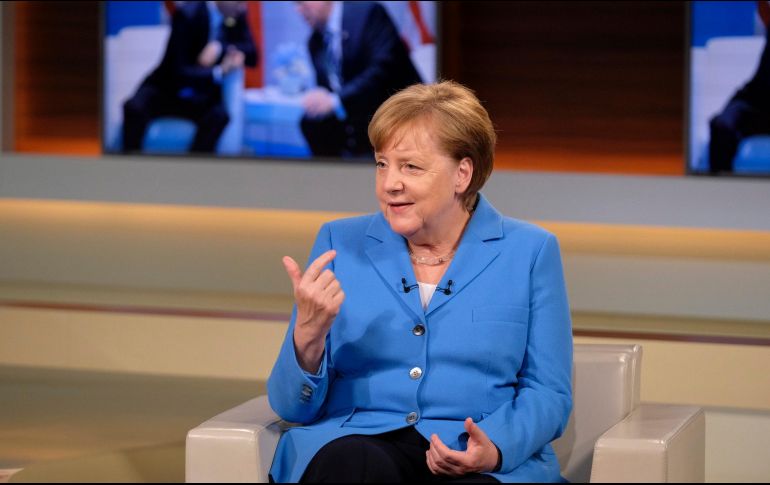 Merkel llamó a los europeos a permanecer unidos y seguir haciendo esfuerzos por evitar una escalada. EFE/W. Borrs