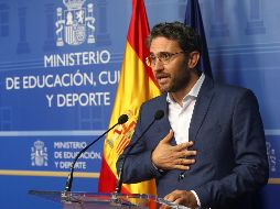 Huerta fue juramentado como ministro de cultura y deportes el jueves, poco después de que Sánchez orquestó la destitución del gobierno de Mariano Rajoy. EFE/ R. Jiménez