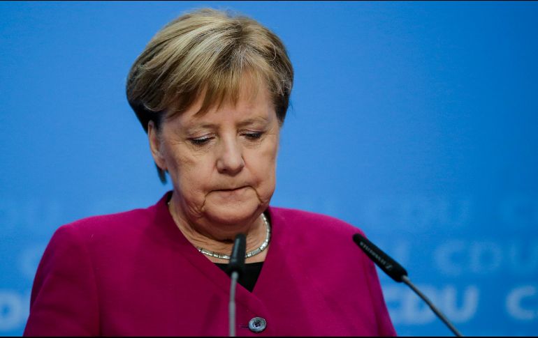 Merkel justifica su intención de retirarse para demostrar “responsabilidad” al frente de su país. AP / M. Schreiber