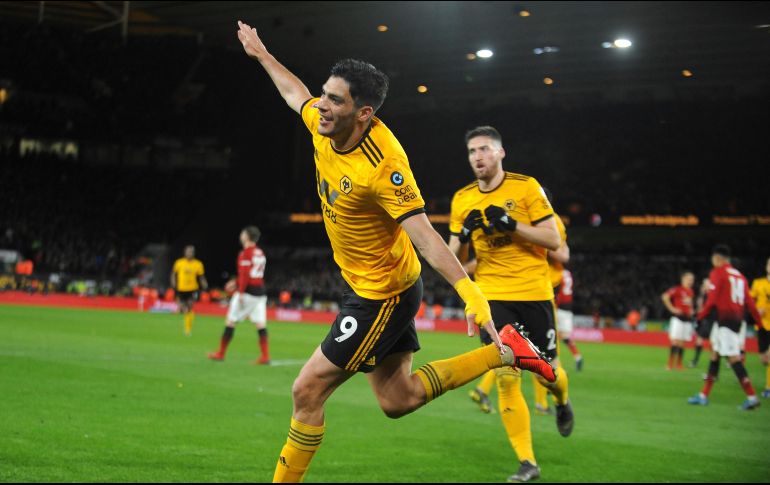 Raúl Jiménez vuelve a la acción con el Wolverhampton en la Premier League. AP/ARCHIVO