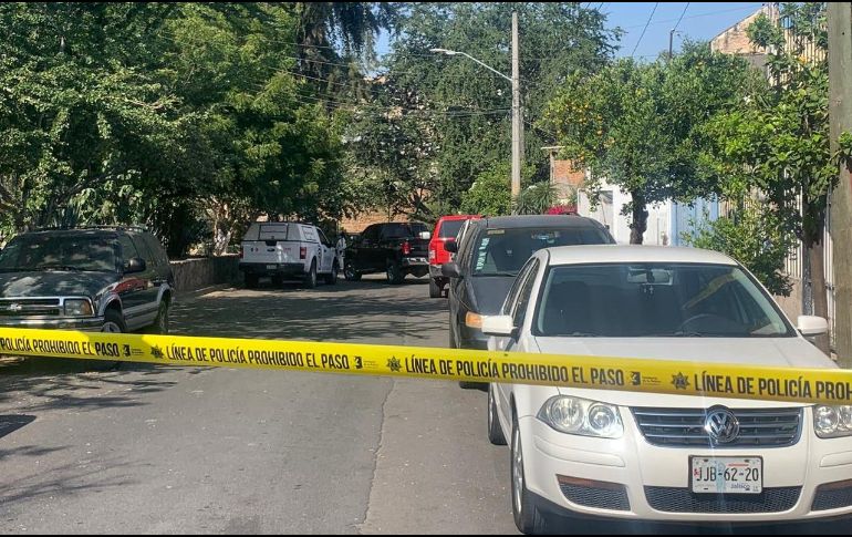 El cadáver de la mujer es localizado en el cruce de las calles Gilberto Ruvalcaba y Lorenzo Zavala. ESPECIAL
