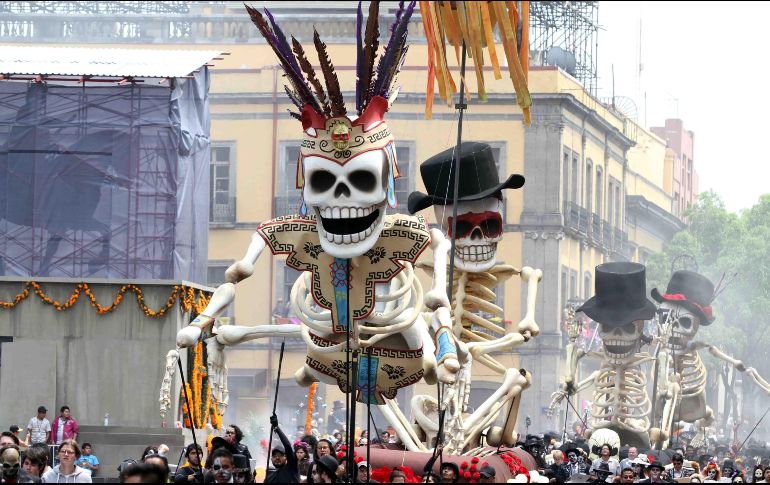 El Día de Muertos es una festividad cultural, y no cívica, por lo tanto no corresponde pagar un salario doble si te toca trabajar en este día. SUN / ARCHIVO