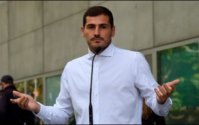 En redes reventaron al influencer, e incluso hicieron comentarios en tono de burla, pues quedó demostrado que irá a Qatar 2022 como invitado sin saber que Iker Casillas (FOTO)  ya está retirado del futbol.AFP / ARCHIVO