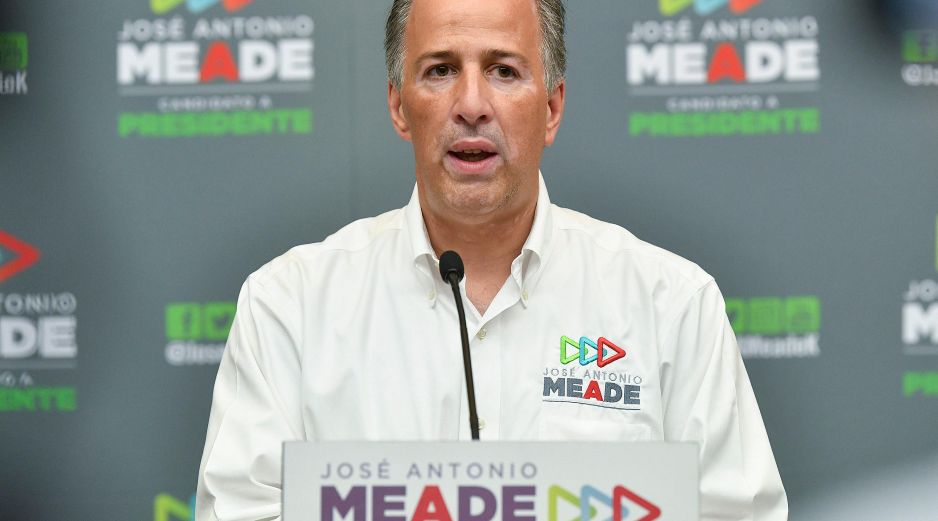 Meade advirtió que en el país existen 44 millones de adultos que no han terminado la preparatoria. SUN/ARCHIVO