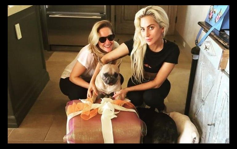 Lady Gaga le secuestraron sus cachorros Koji y Gustav en febrero del 2021. ESPECIAL