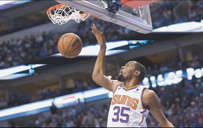 Kevin Durant no pudo tener su primera actuación como jugador de los Suns en Phoenix. AFP/R. Jenkins