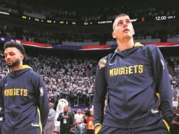 Jamal Murray (izq.) y Nikola Jokic son la base del éxito de los Nuggets, campeones de la NBA. AFP/N. Butler