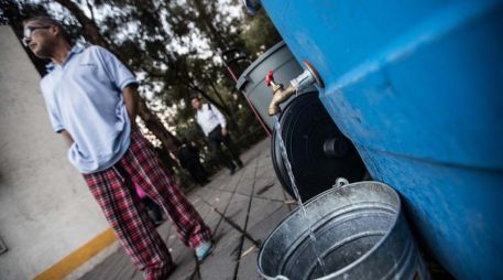 El servicio de agua potable se restablecerá hasta la tarde del jueves 28 de marzo. SUN/ ARCHIVO