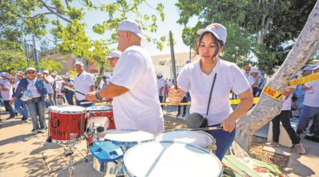 La conmemoración del Día del Trabajo en Guadalajara se llevó a cabo en un clima de música en el que los miembros de las asociaciones sindicales destacaron los avances que se han conseguido en los últimos años. EL INFORMADOR/A. Navarro