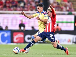 Ramón Juárez y Cade Cowell durante el partido de ida de la Semifinal del torneo Clausura 2024. IMAGO7/ Etzel Espinosa