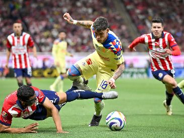 Chivas cometió errores que pueden costarle en la vuelta. IMAGO7/E. Espinosa