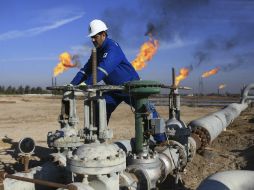 A medida que los productores de petróleo y gas utilizan la digitalización para ser más seguros y eficientes. AP / N. Al-Jurani