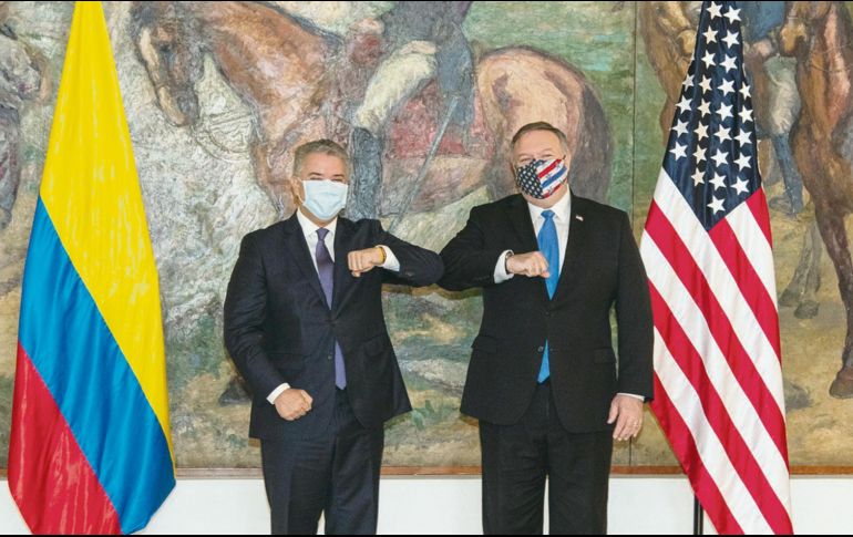 REUNIÓN. Iván Duque (izquierda), presidente de Colombia, con Mike Pompeo (derecha). EFE