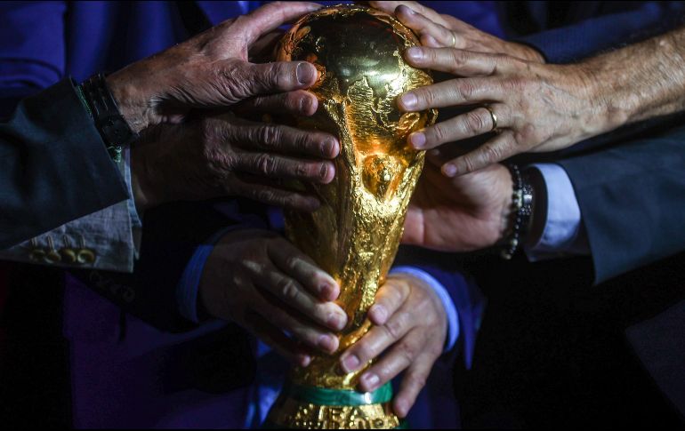 La FIFA es muy estricta con la propiedad intelectual, en cuanto al uso ilegal del logotipo y los símbolos del torneo, así como la imagen del Mundial. EFE / ARCHIVO