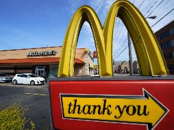 Los resultados de McDonald's incluyeron el impacto de mil 300 millones de cargos relacionados con la venta de su negocio en Rusia. AP/ARCHIVO