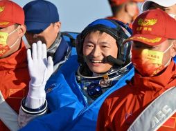 La Agencia Espacial de Misiones Tripuladas de China informó de que los tres taikonautas llegaron en buen estado de salid. ESPECIAL/ X @chinaorgcn