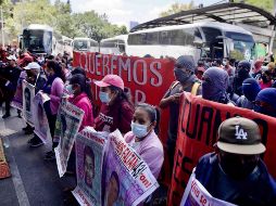 Padres y madres de los 43 estudiantes de Ayotzinapa desaparecidos hace casi 10 años, llamaron a boicotear las campañas de los candidatos a cargos de elección popular, ante la falta de resultados en las investigación. SUN / ARCHIVO