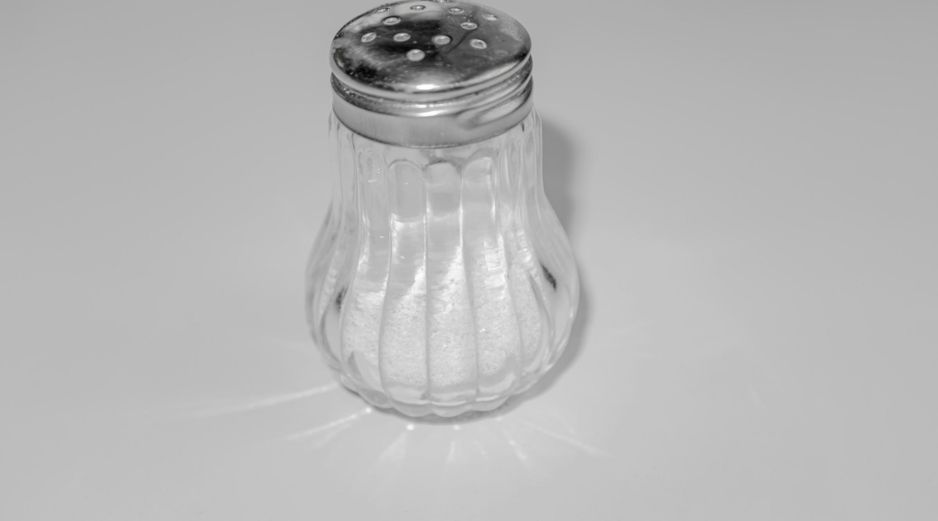 El consumo de sal reduce el riesgo de que se presenten enfermedades. ESPECIAL / Foto de Олександр К en Unsplash