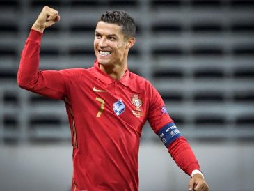 Veinte años después de su debut en la Eurocopa 2004 en Portugal y ocho después del título de la "Seleçao" en la Eurocopa 2016, Cristiano impondrá un nuevo récord. AFP / ARCHIVO