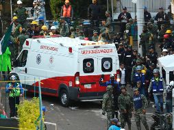 Una ambulancia se encuentra en el lugar para dar la atención que se requiera.