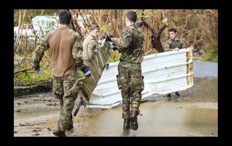 Puerto Rico recibe equipos de rescate de EU tras paso de 'María'