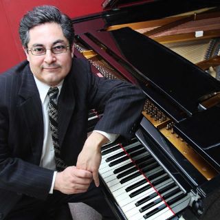 Kamuel Zepeda rinde tributo a la música jalisciense