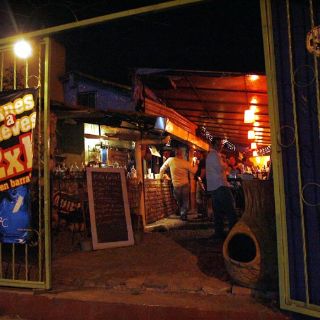 Descartan modificar iniciativa que restringe el horario de los bares