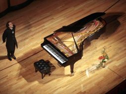 El pianista Gergely Boganyi cerró con broche de oro la decimotercera edición del Festival Cultural de Mayo. S. NÚÑEZ  /