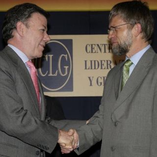 Amenazan a Antanas Mockus desde cibercafés bogotanos