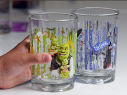 McDonalds ha pedido a sus clientes que dejen inmediatamente de utilizar los vasos. EFE  /