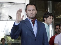 El español abandonó ayer el centro médico 12 de Octubre en buenas condiciones físicas. EFE  /