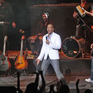 Aventura enloquece con su bachata a 10 mil asistentes