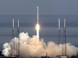 El Falcon 9 alcanzó la órbita de la Tierra en nueve minutos como se planeó. AP  /