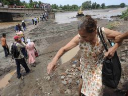 El gobierno ha distribuido a nivel nacional 419.8 toneladas de asistencia humanitaria, sobre todo víveres. REUTERS  /