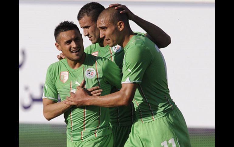 Karin Ziani celebra su gol con sus compañeros. AP  /