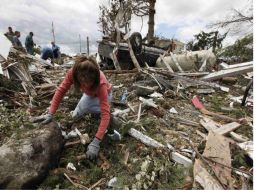 En Ohio, las tormentas que pasaron cerca de los suburbios al sur de Toledo dejaron una franja de destrucción de unos 14 kilómetros. AP  /