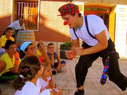 Romero García afirmó que la profesión de un cuenta cuentos también es un arte. ESPECIAL  /