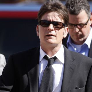 Charlie Sheen tiene cita en corte de Estados Unidos