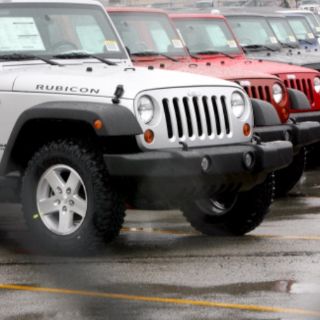 Casi 600 mil vehículos Chrysler a revisión por múltiples fallas