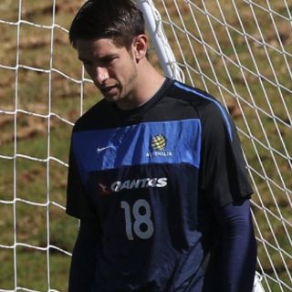 Australia, sin portero por enfermedad de familiar