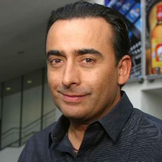 Adal Ramones planea estrenar estadio en Costa Rica