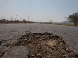 La mitad de los cuatro mil 250 kilómetros de las carreteras a cargo del Gobierno jalisciense están en ''malas condiciones''. S. NÚÑEZ  /