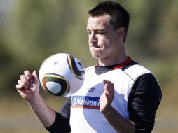 El defensor John Terry hablo de sus problemas en la cancha. AP  /
